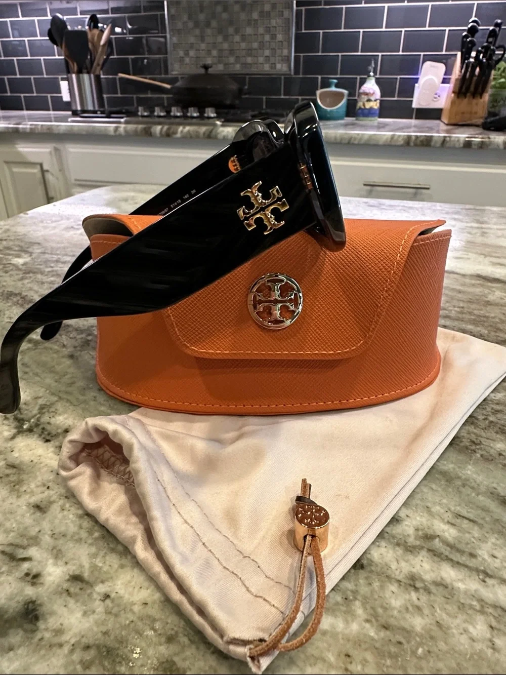 Tory Burch Kira Black Cat Eye Sunglasses w/ Case & Cloth